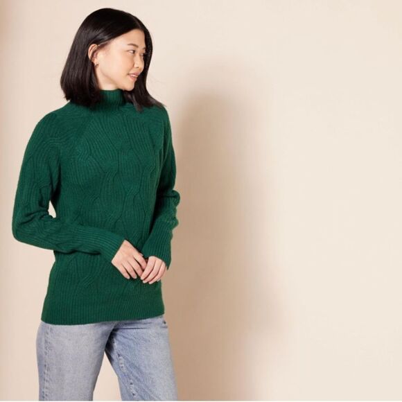 Brand new with Tags Amazon Essentials Soft Touch Cable Knit Sweater Green Small - Picture 2 of 12